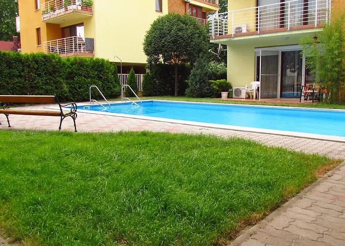 Balaton Apartman *