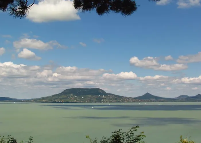 Balaton Apartman *